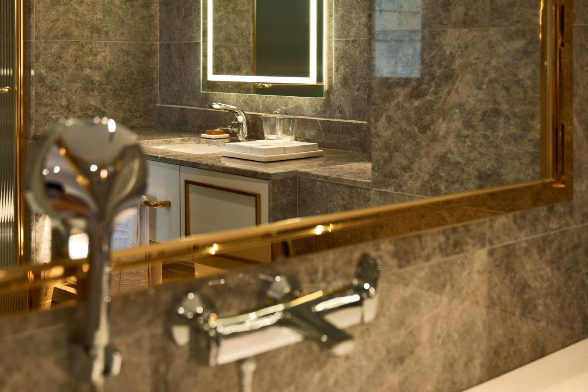 Hotel Grand Mercure Imperial Palace Gangnam 5*